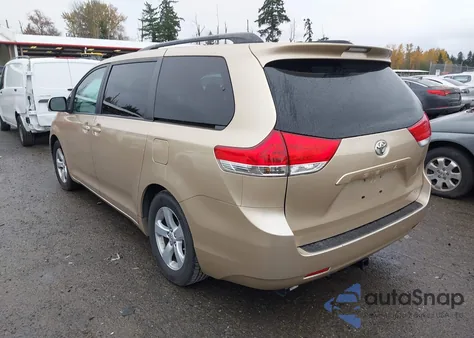 2011 Toyota Sienna Le from USA, damaged, VIN 5TDKK3DC9BS067902
